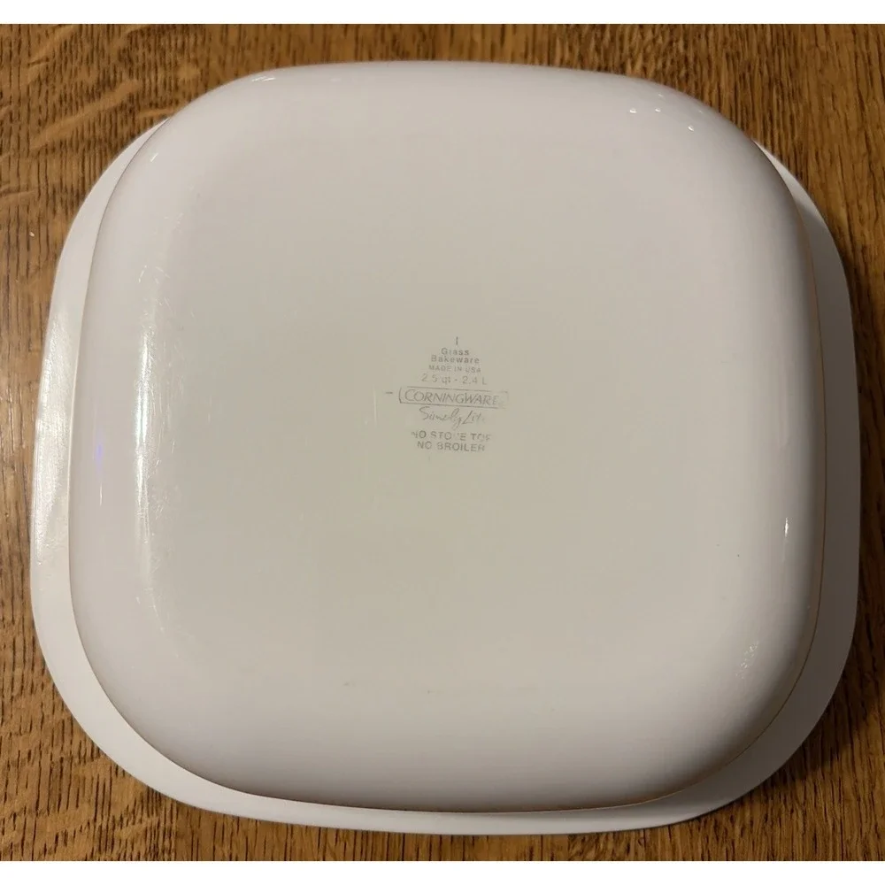 Corning Ware Simply Light 2.5 Qt Casserole Baking Dish White with Glass Lid EUC